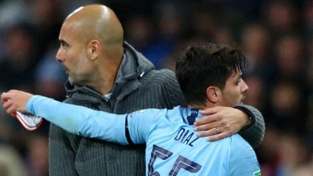 里的表现再 里的表现再